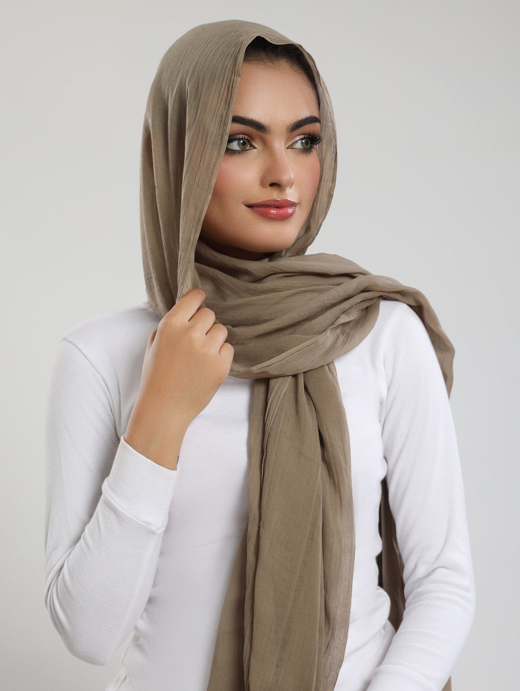 Airy Bamboo Lawn Hijab - Hazel Brown