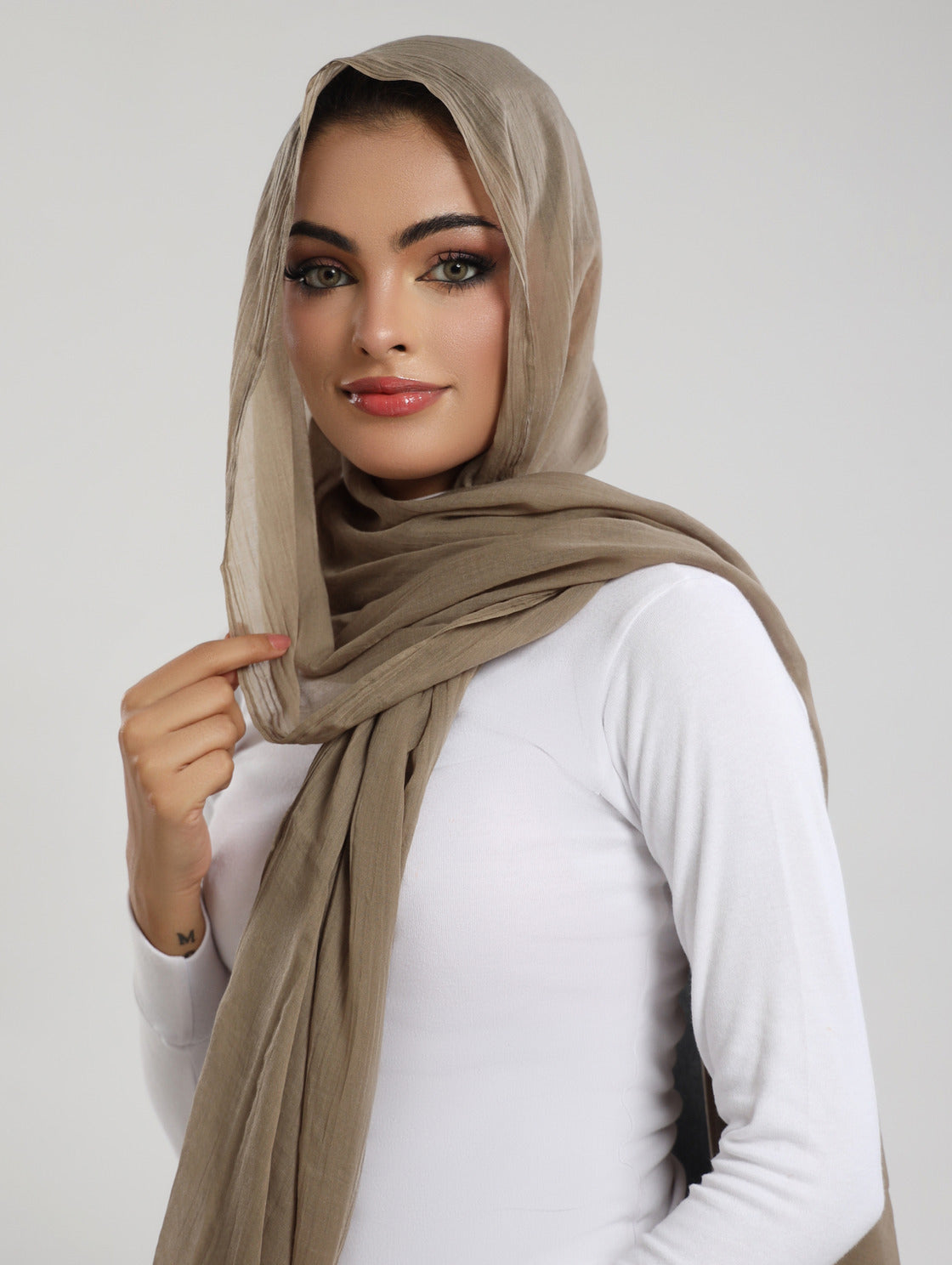 Airy Bamboo Lawn Hijab - Hazel Brown