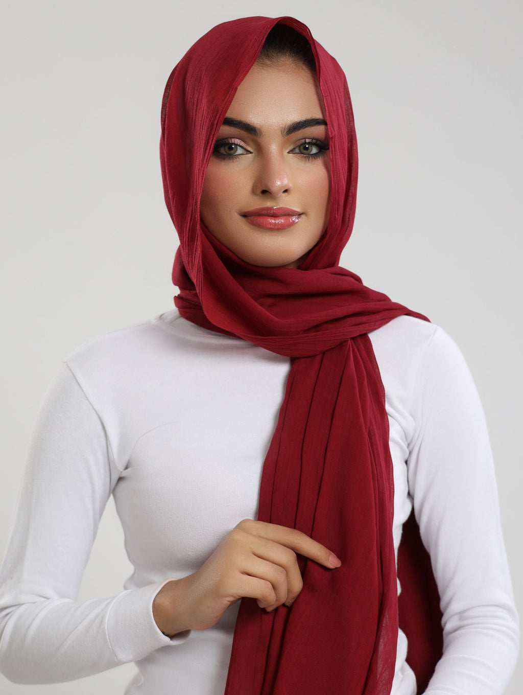 Airy Bamboo Lawn Hijab - Maroon