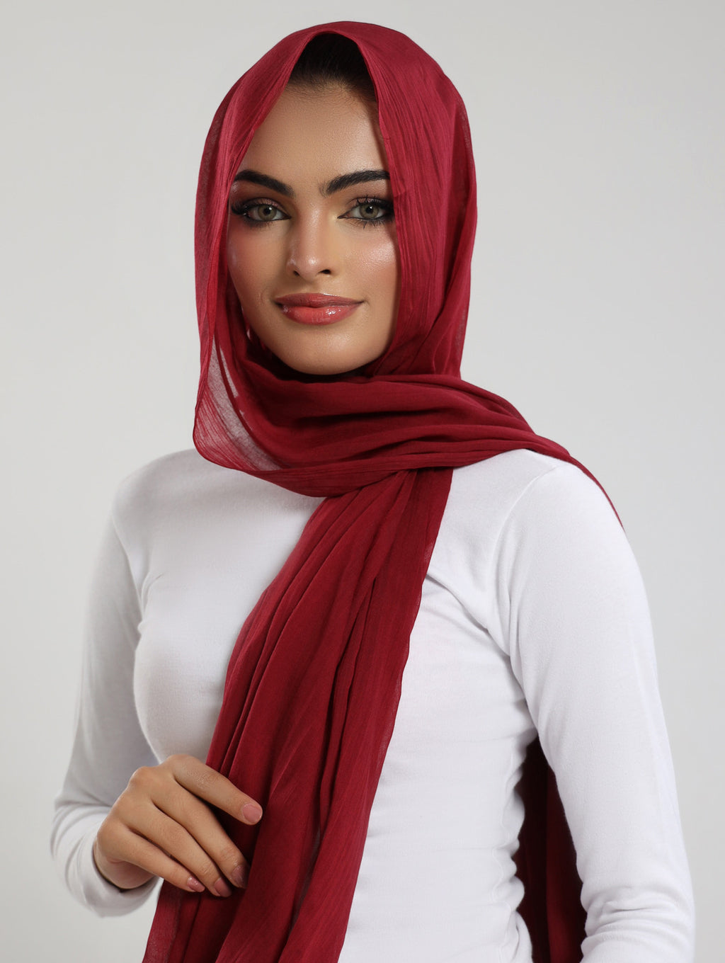 Airy Bamboo Lawn Hijab - Maroon
