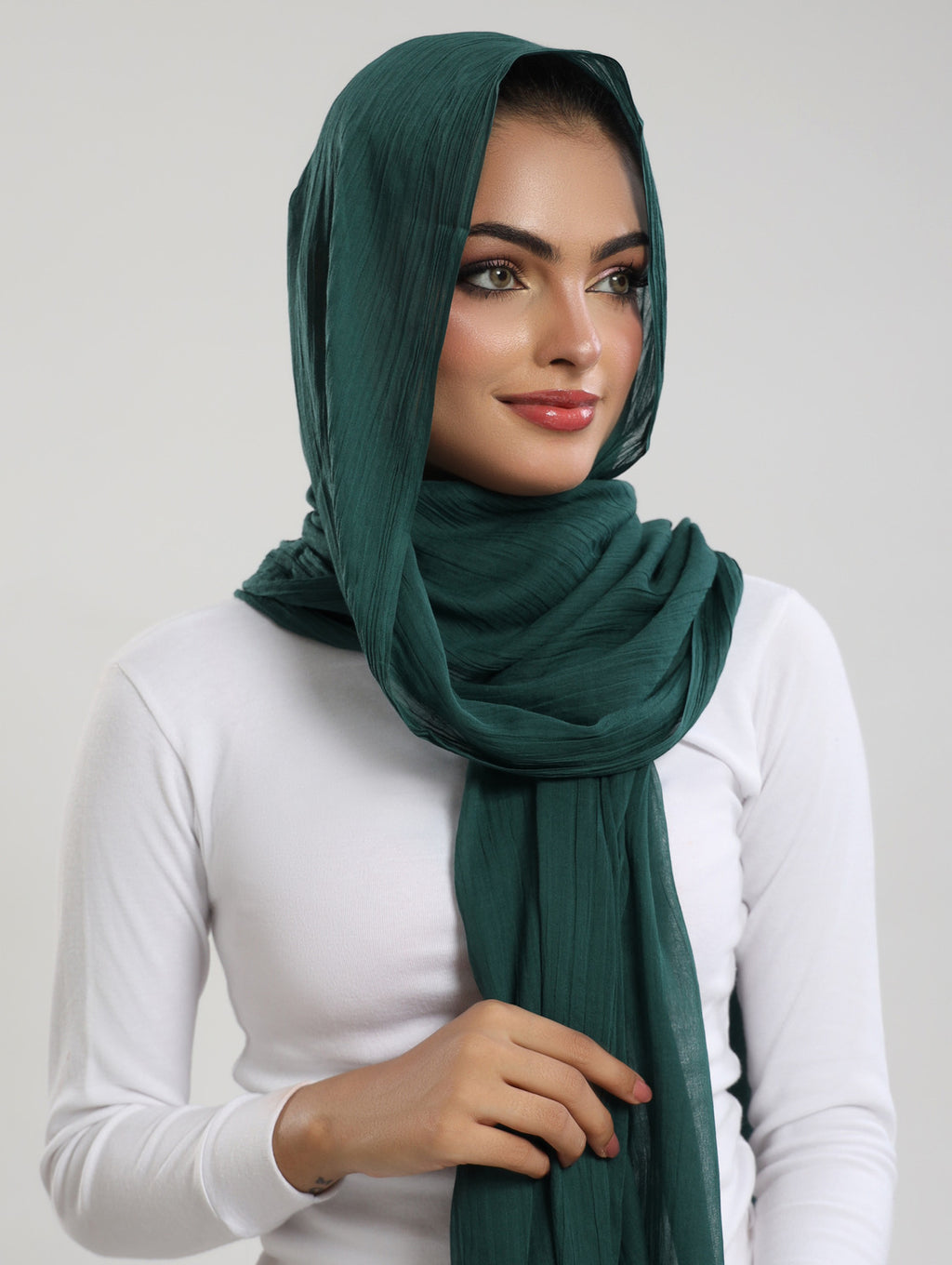Airy Bamboo Lawn Hijab - Bottle Green