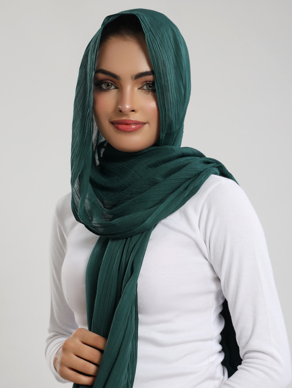 Airy Bamboo Lawn Hijab - Bottle Green