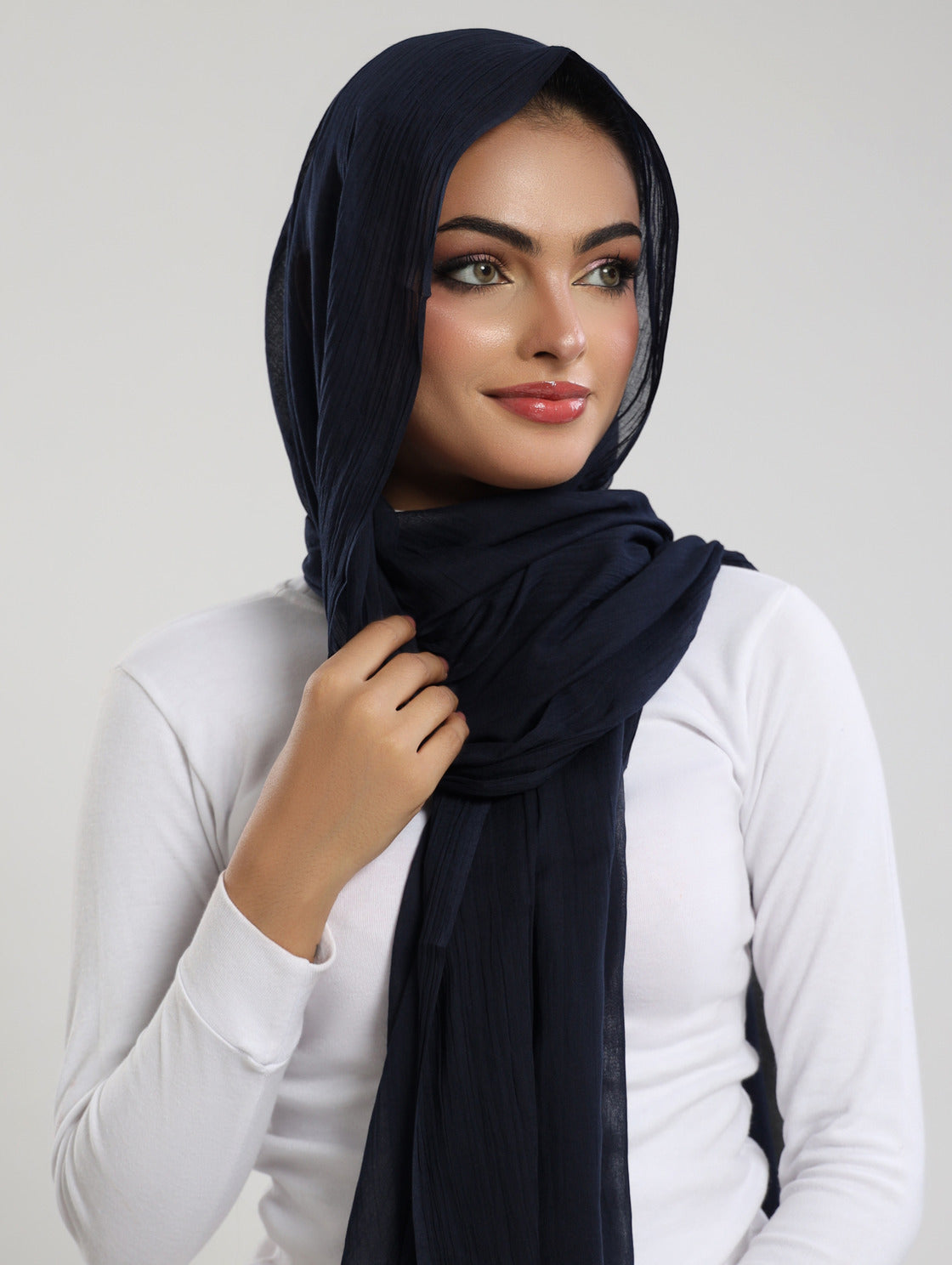 Airy Bamboo Lawn Hijab - Deep Navy Blue