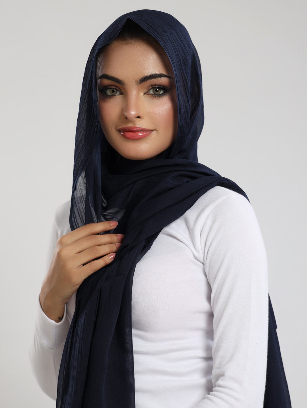 Airy Bamboo Lawn Hijab - Deep Navy Blue