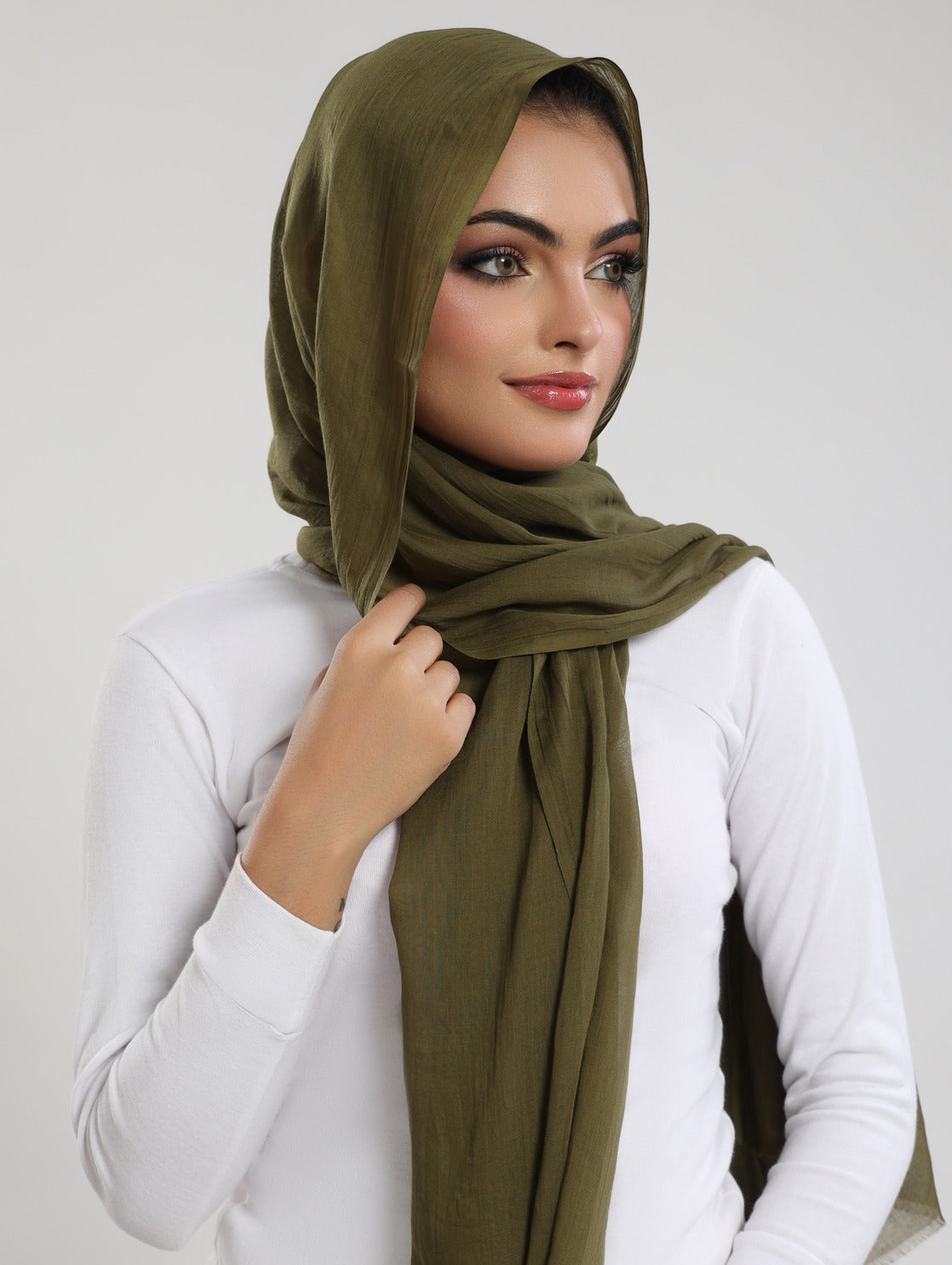 Airy Bamboo Lawn Hijab - Olive