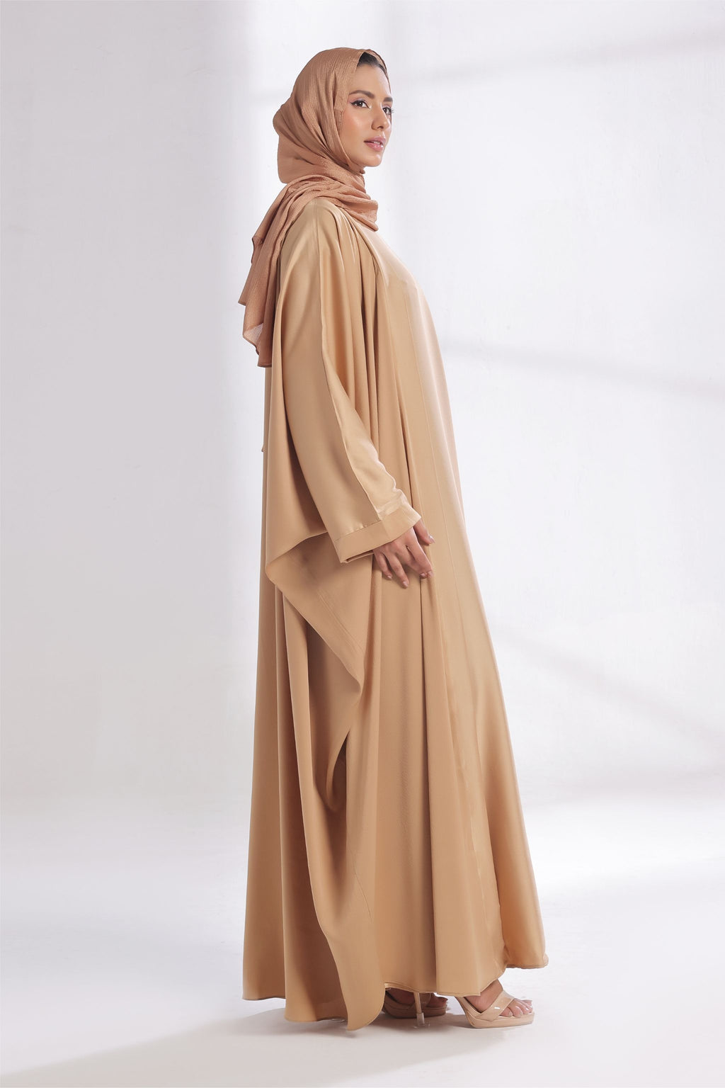 Luxe Layer Farasha Cut Abaya - Classic Beige