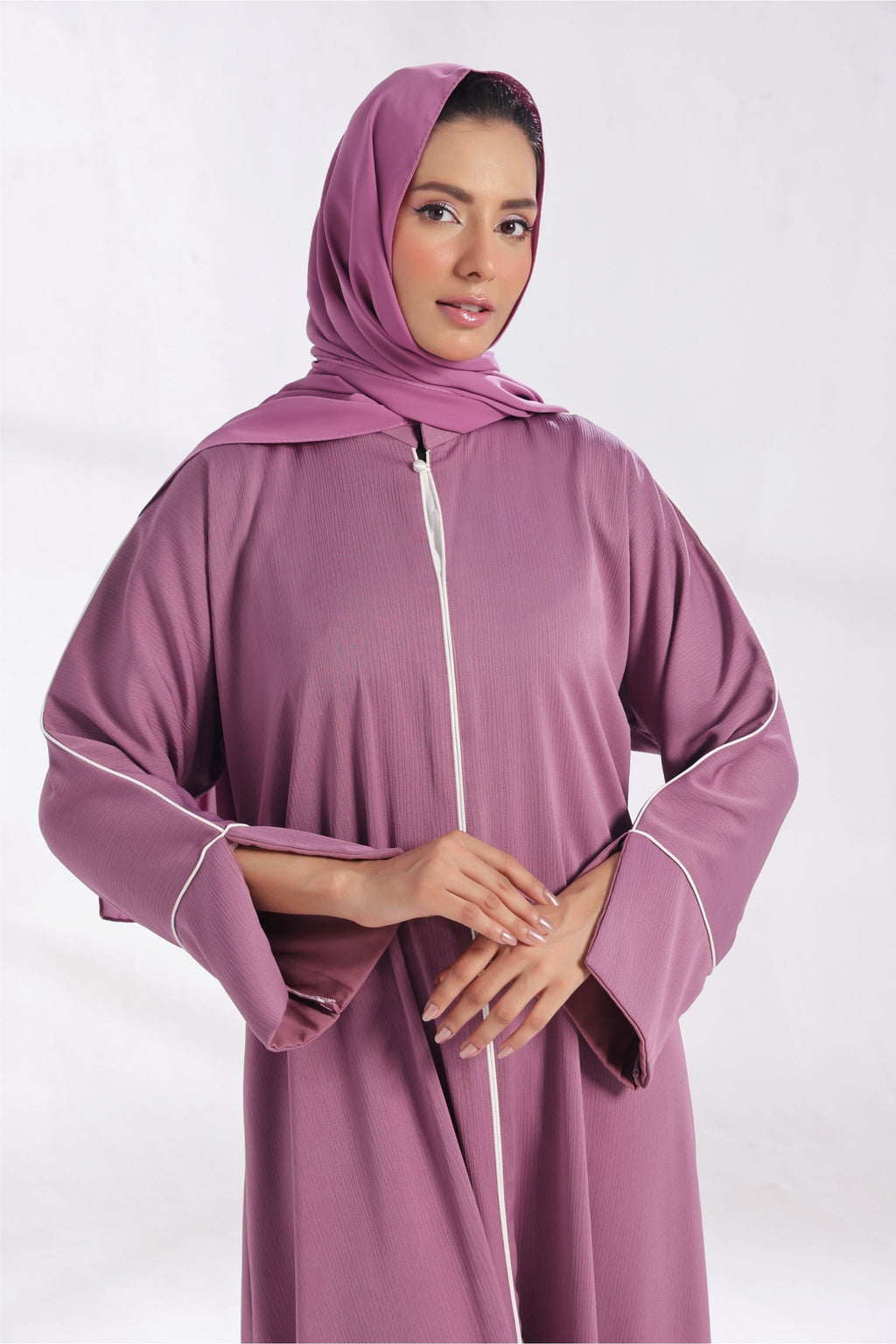 Everyday Staple Slit-sleeved Abaya - Bare Blossom