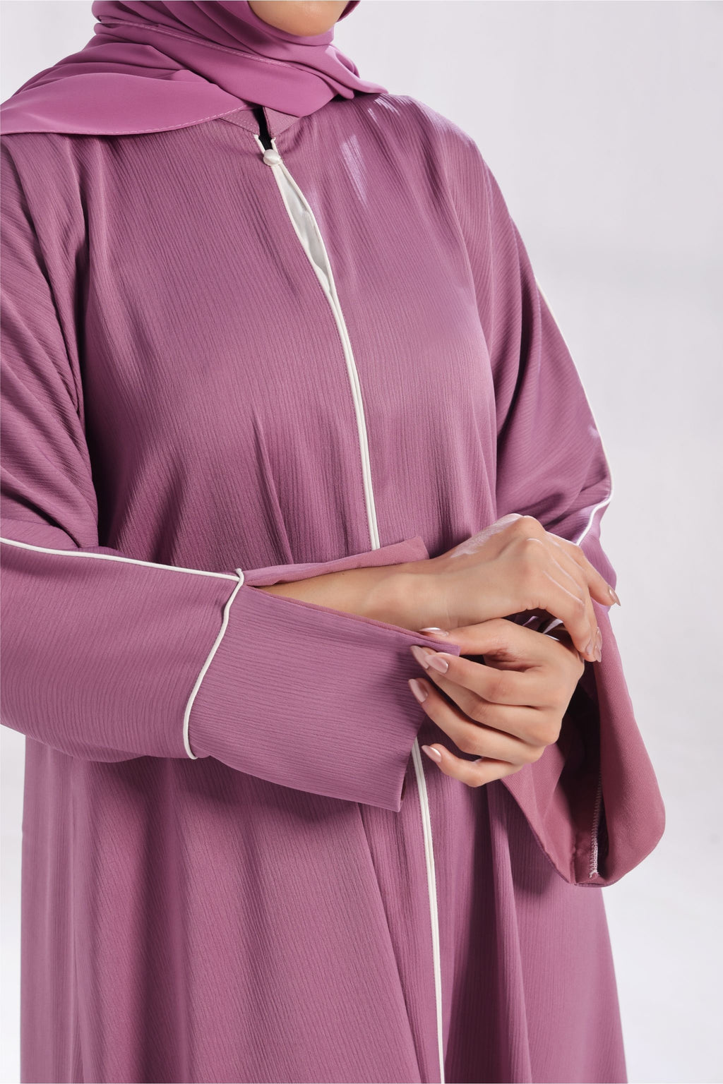 Everyday Staple Slit-sleeved Abaya - Bare Blossom
