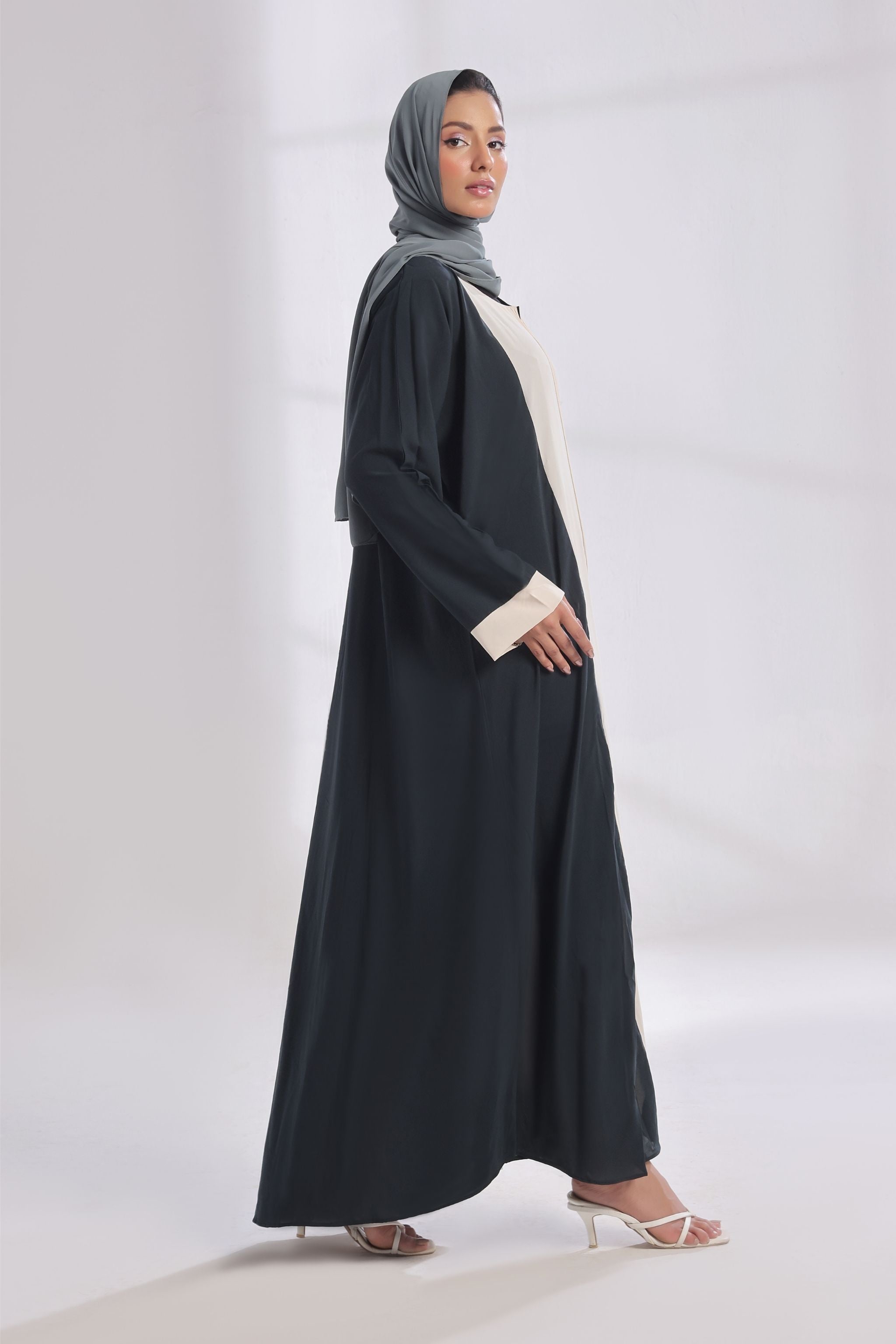 Everyday Basic Panel Abaya