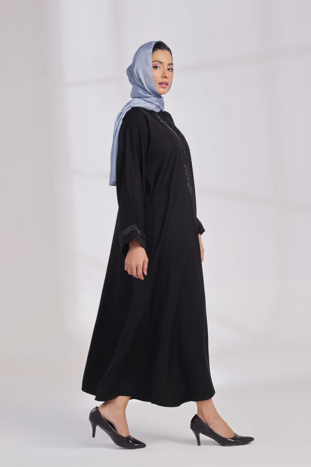 Noir Cascade Front-open Abaya