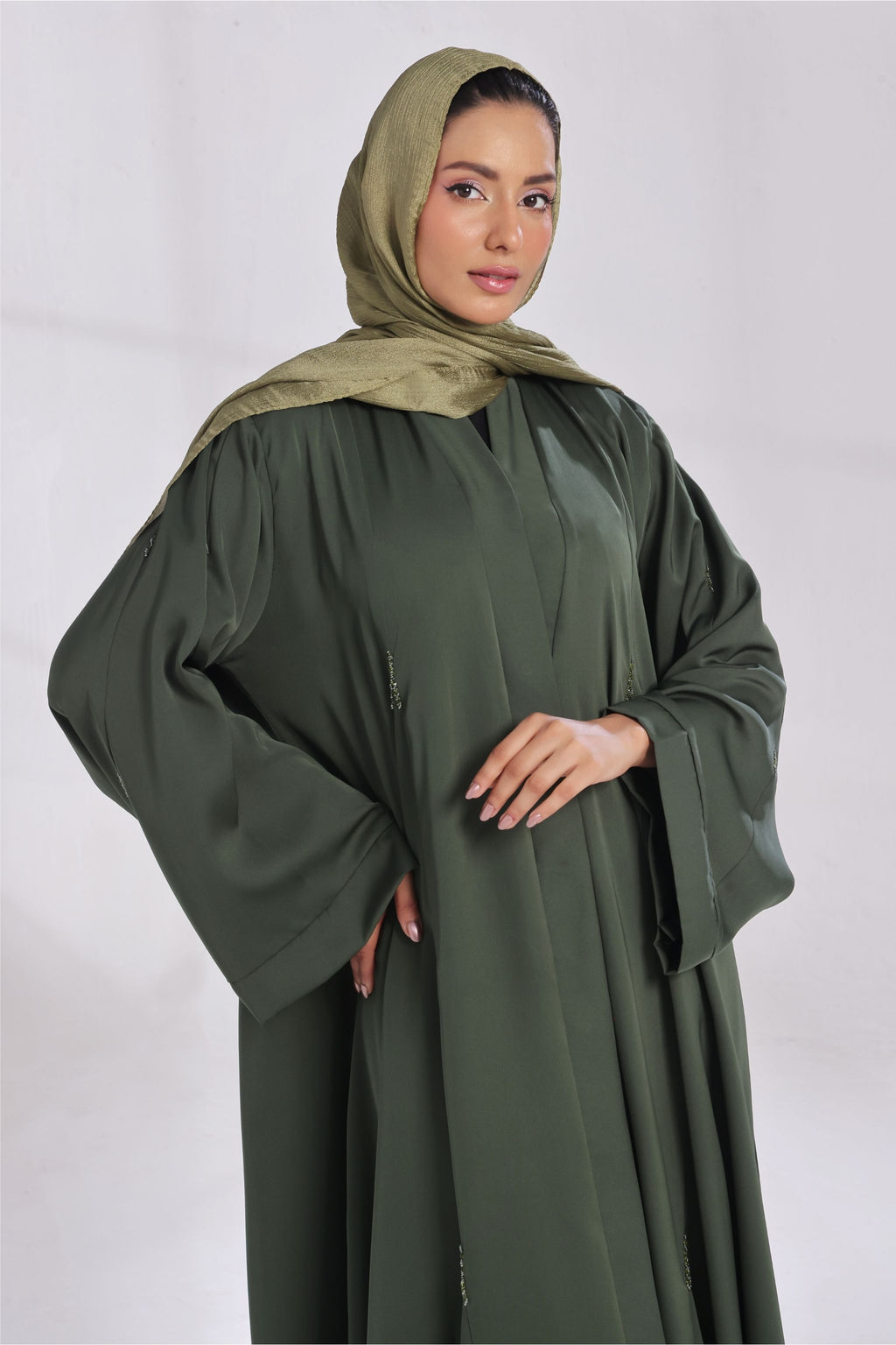 Verdant Flowy Cut Abaya