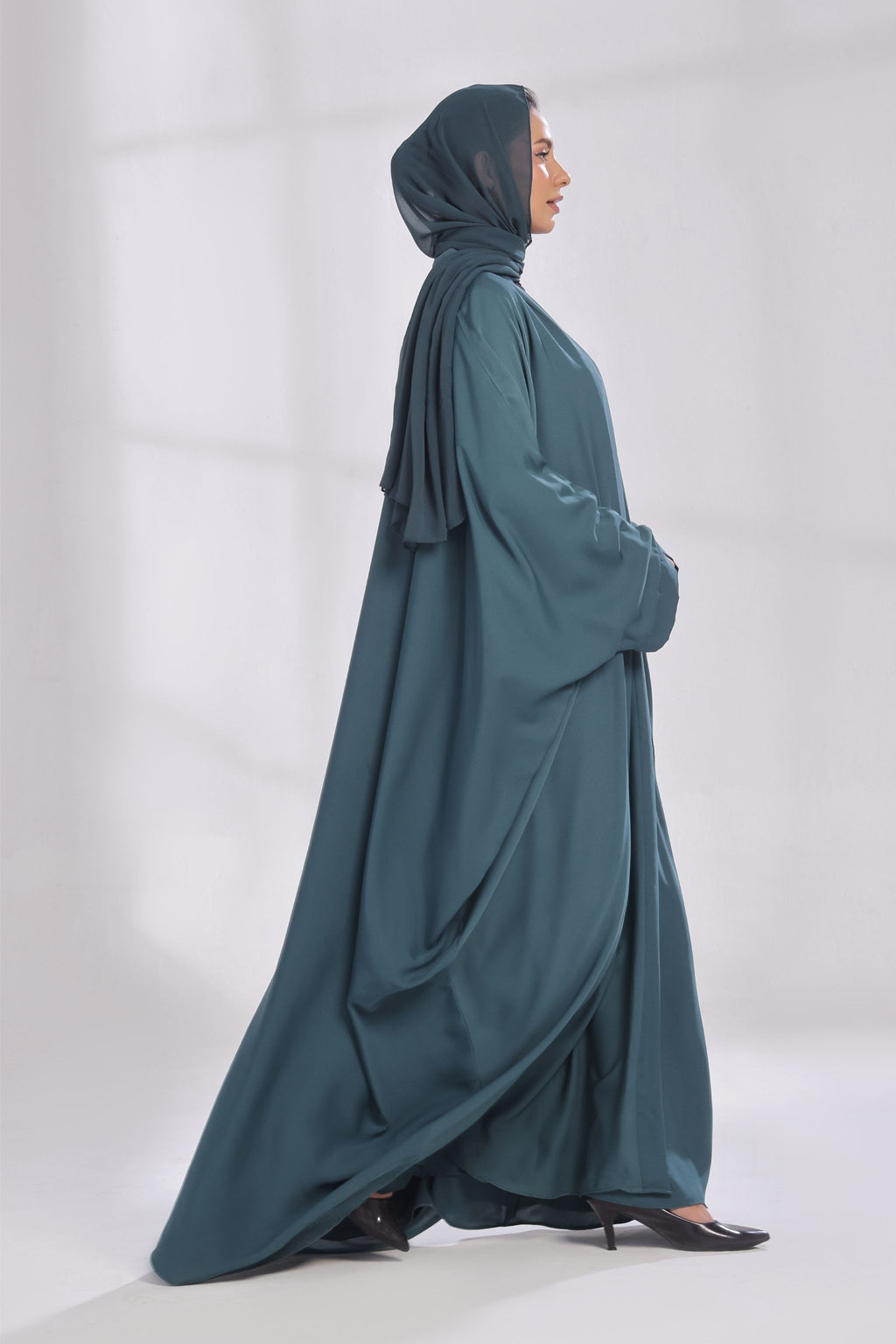 Luxe Layer Farasha Cut Abaya - Teal