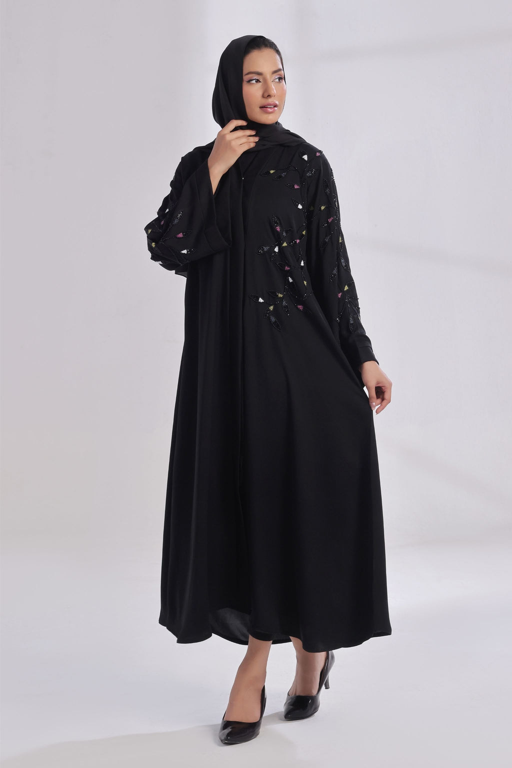 Thread Symphony Onyx Abaya