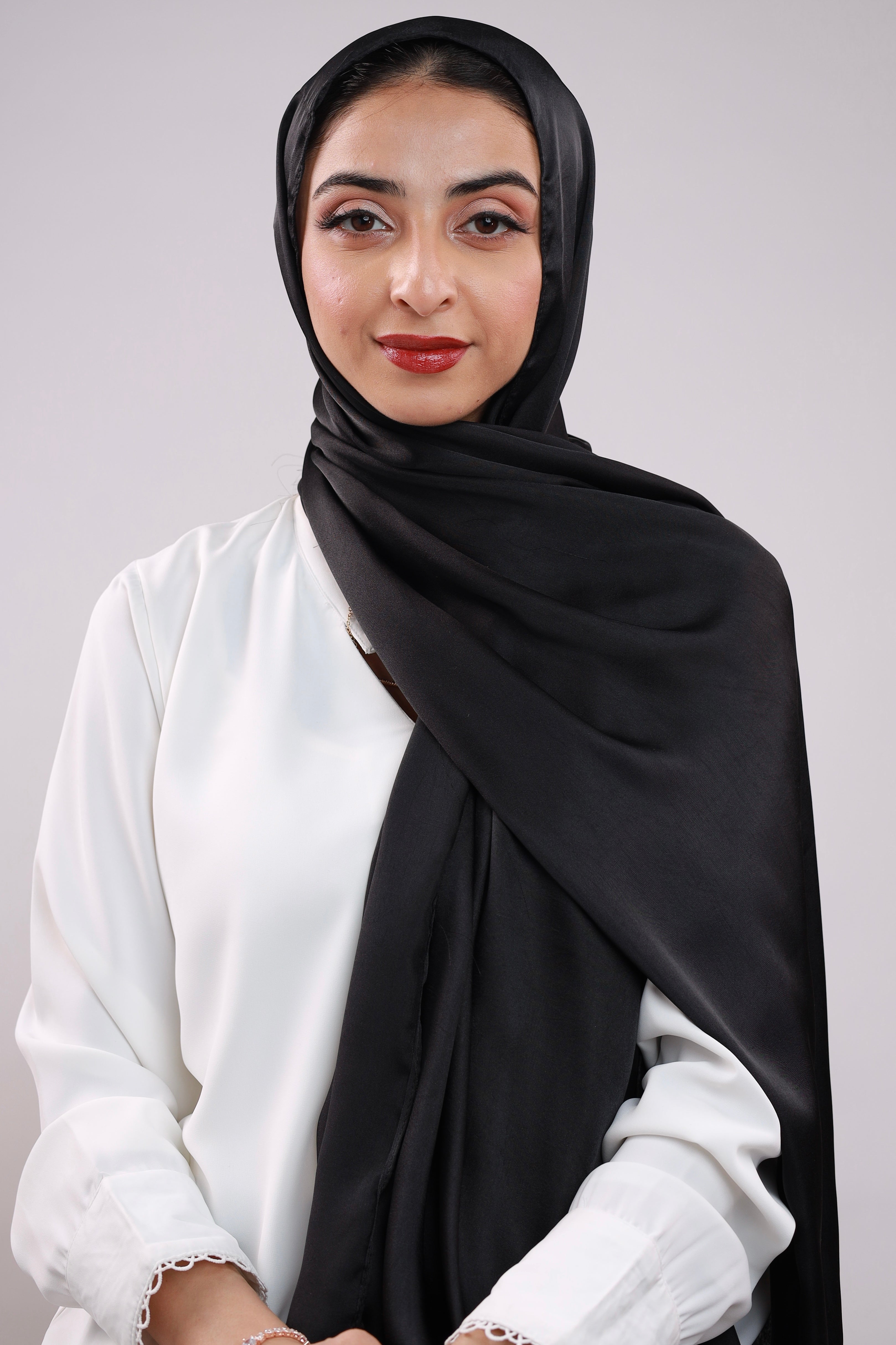 Silk Magnificence Onyx Black – Hijab Heaven Co