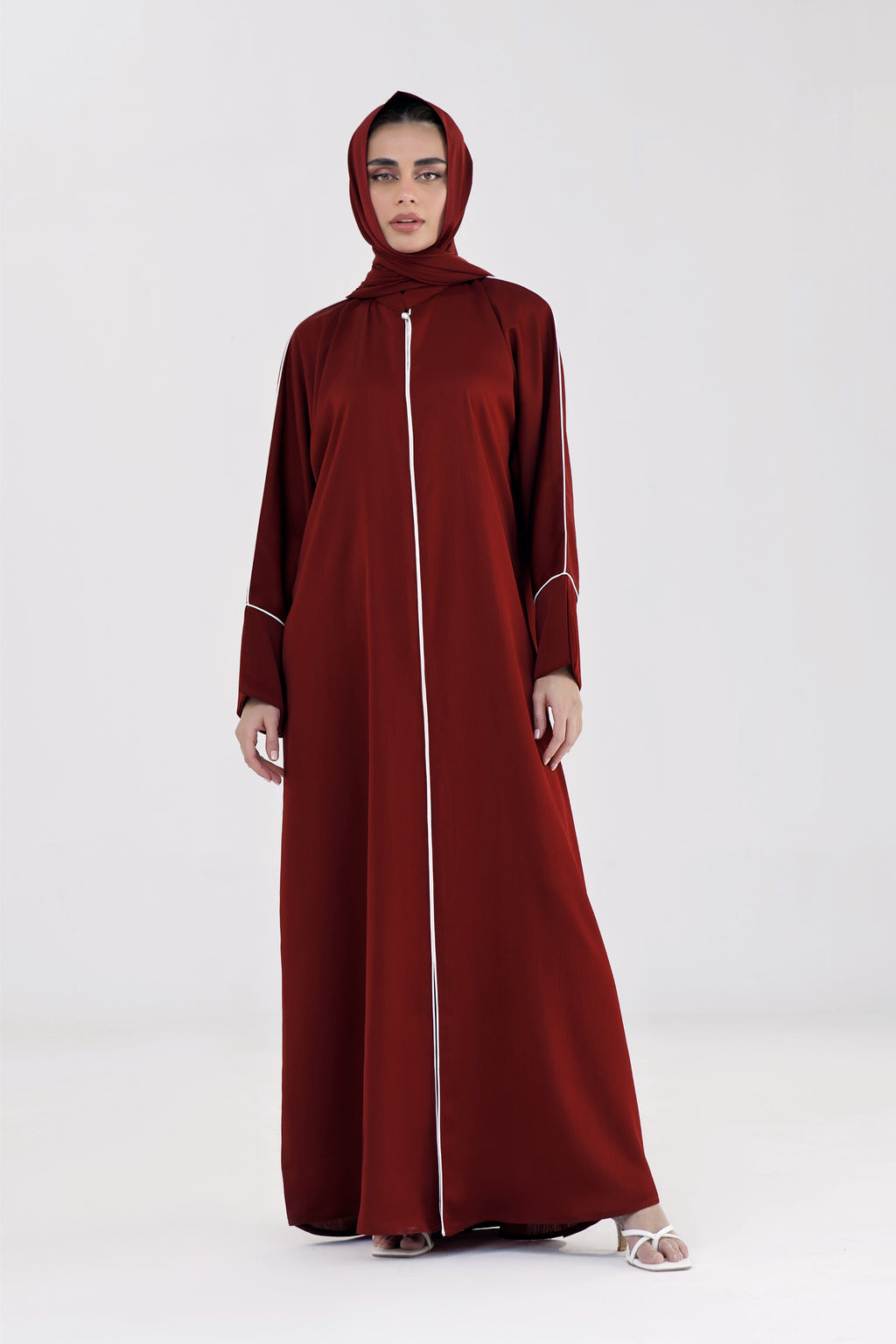 Everyday Staple Slit-sleeved Abaya - Maroon