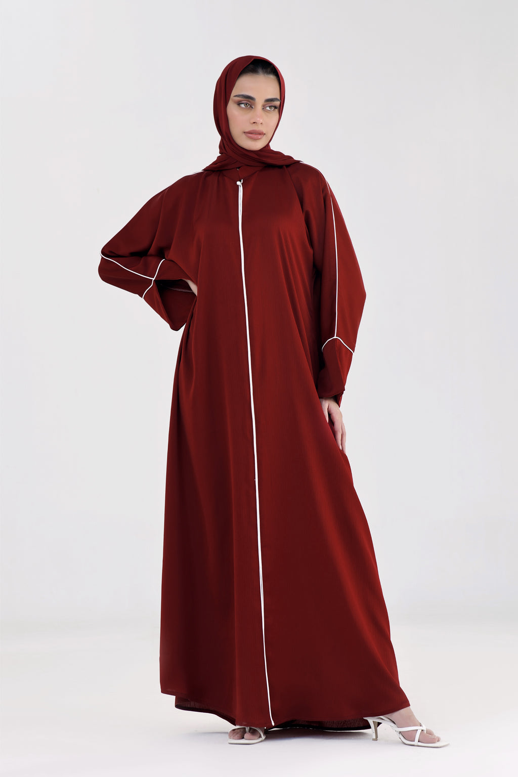 Everyday Staple Slit-sleeved Abaya - Maroon