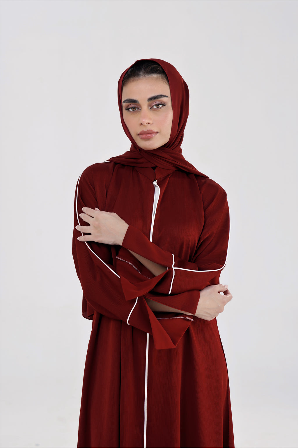 Everyday Staple Slit-sleeved Abaya - Maroon