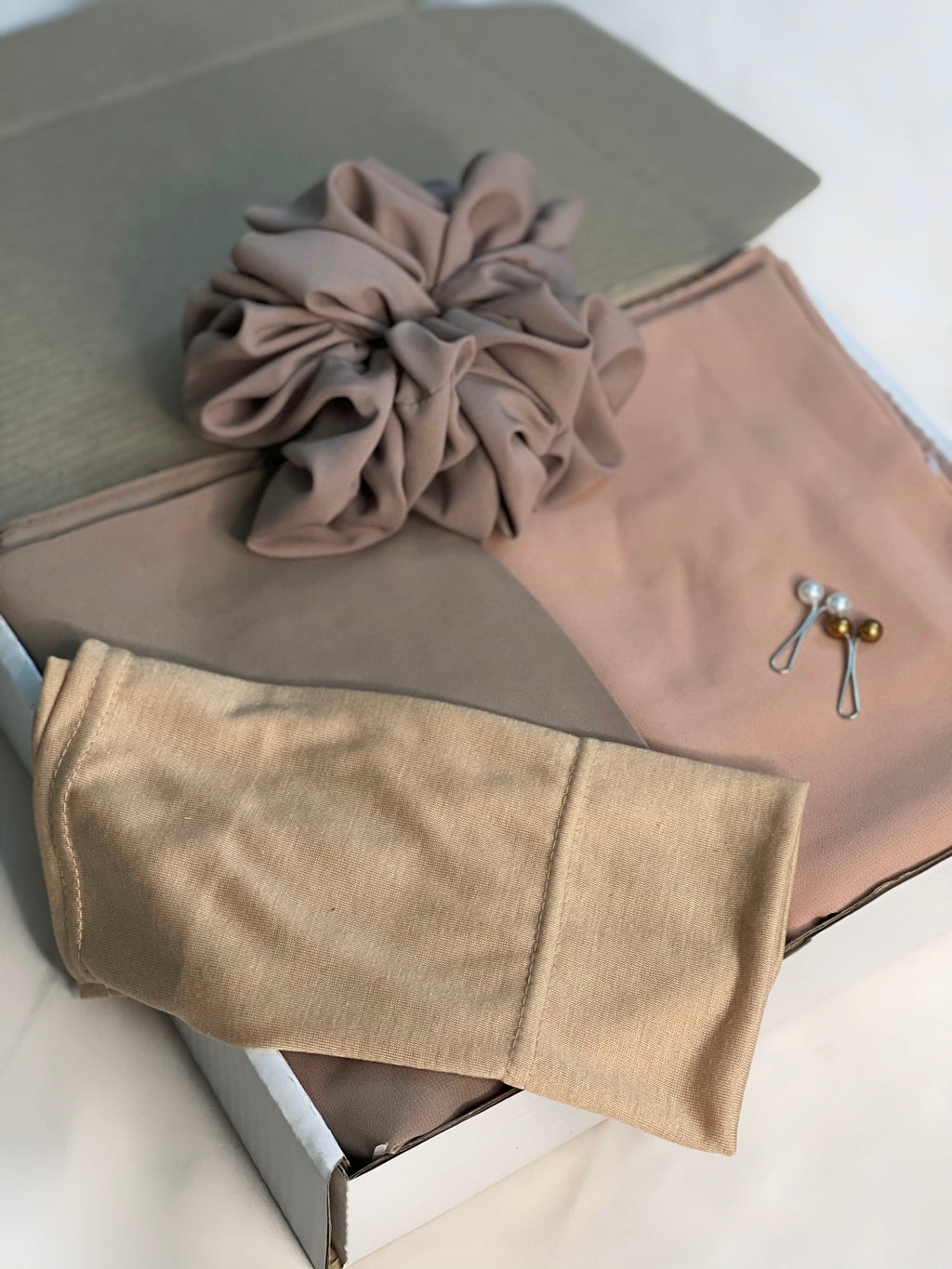 Hijab Gift Set - Warm Nude